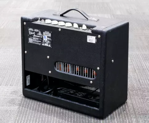Fender - Blues Junior IV 15W 1x12 Tube Combo Amp - Black 2